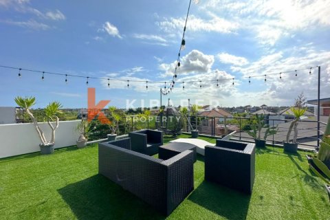3 bedrooms Villa in Tibubeneng, Badung, Indonesia No. 12437 11