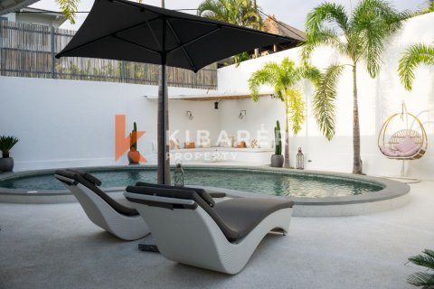 3 bedrooms Villa in Tibubeneng, Badung, Indonesia No. 12434 10