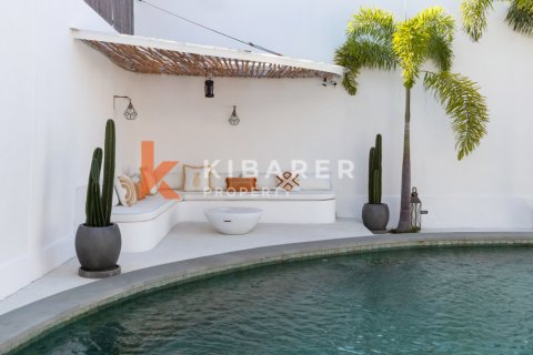 3 bedrooms Villa in Tibubeneng, Badung, Indonesia No. 12434 2