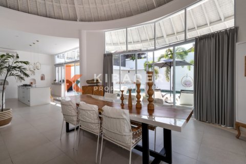 3 bedrooms Villa in Tibubeneng, Badung, Indonesia No. 12434 22