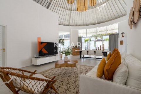 3 bedrooms Villa in Tibubeneng, Badung, Indonesia No. 12434 14