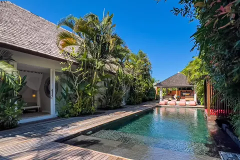 5 bedrooms Villa in Badung, Indonesia No. 10695 2