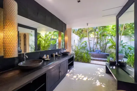 5 bedrooms Villa in Badung, Indonesia No. 10695 17
