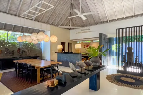 5 bedrooms Villa in Badung, Indonesia No. 10695 6