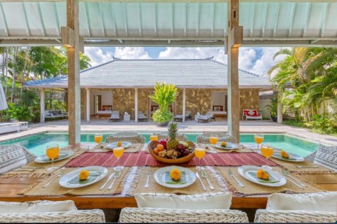 Вилла с 4 спальнями в Seminyak, Бадунг, Индонезия № 10461 19