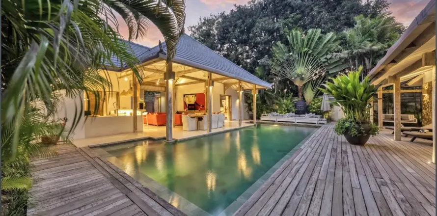Вилла с 4 спальнями в Seminyak, Бадунг, Индонезия № 10461