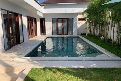 2 bedrooms Villa in Badung, Indonesia No. 11519