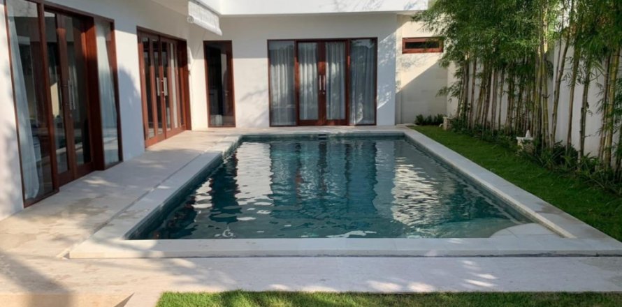 2 bedrooms Villa in Badung, Indonesia No. 11519