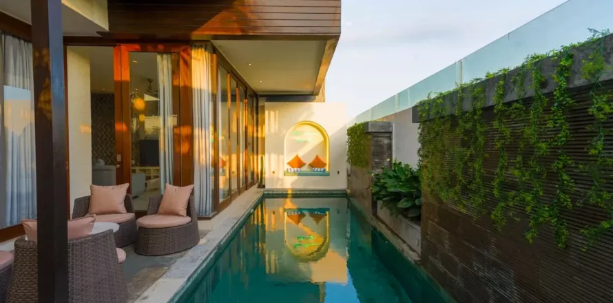3 bedrooms Villa in Tibubeneng, Badung, Indonesia No. 10986