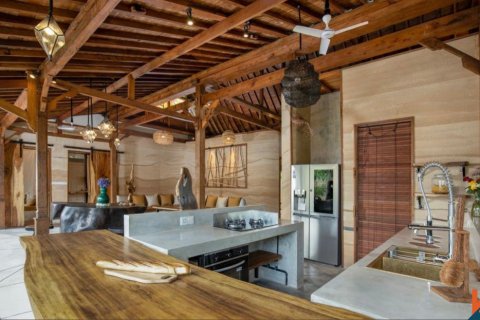 4 bedrooms Villa in Gianyar, Indonesia No. 10983 3