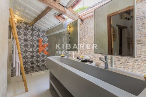 5 bedrooms Villa in Badung, Indonesia No. 12333 11
