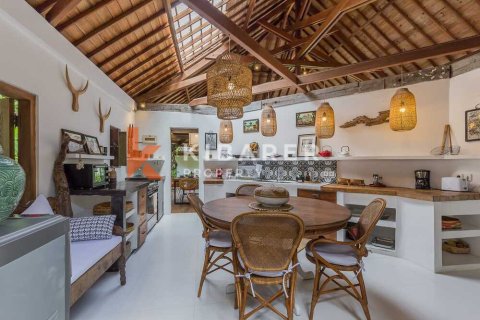 5 bedrooms Villa in Badung, Indonesia No. 12333 16