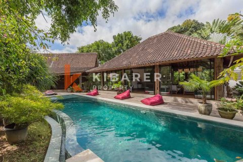 5 bedrooms Villa in Badung, Indonesia No. 12333