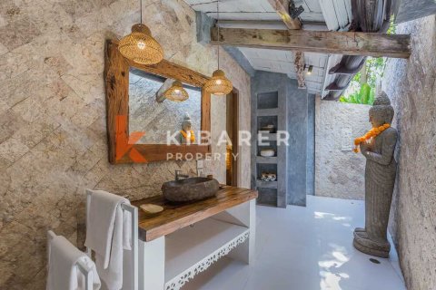 5 bedrooms Villa in Badung, Indonesia No. 12333 8