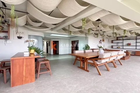 4 bedrooms Villa in South Kuta, Badung, Indonesia No. 12335 4