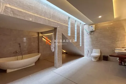 4 bedrooms Villa in South Kuta, Badung, Indonesia No. 12335 25
