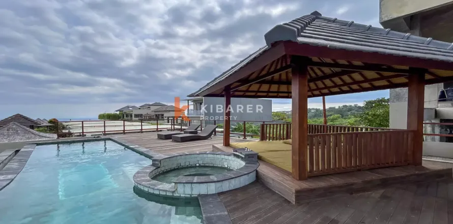 4 bedrooms Villa in South Kuta, Badung, Indonesia No. 12335