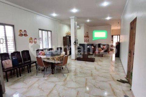 Магазин 700м2 в Kebon Jeruk, Джакарта, Индонезия № 8851 1