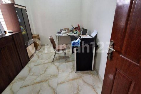 Магазин 700м2 в Kebon Jeruk, Джакарта, Индонезия № 8851 6