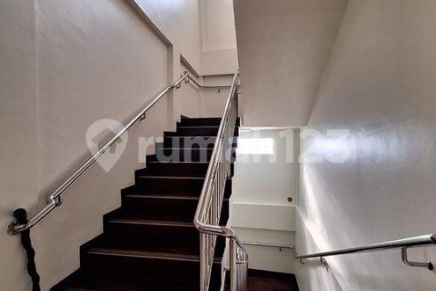 Магазин 700м2 в Kebon Jeruk, Джакарта, Индонезия № 8851 7