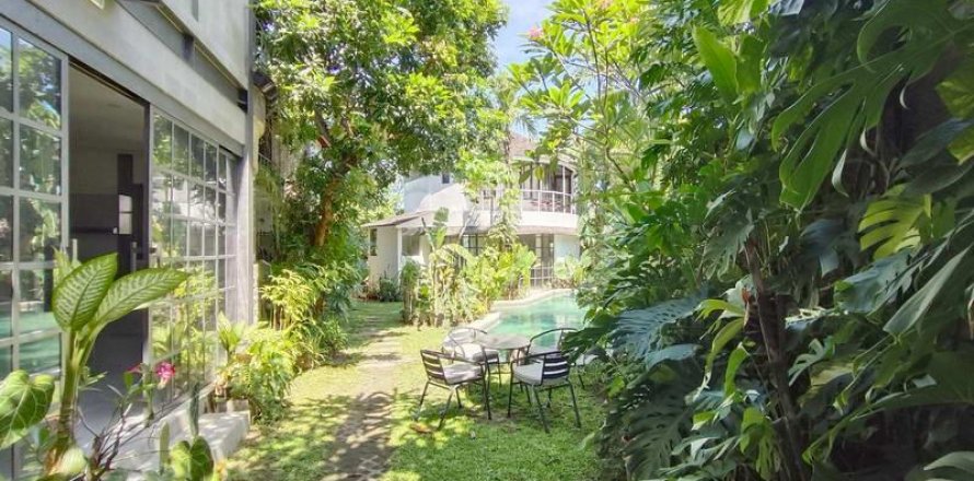 4 bedrooms Villa in Kerobokan, Badung, Indonesia No. 8860