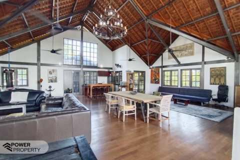 4 bedrooms Villa in Kerobokan, Badung, Indonesia No. 8860 17