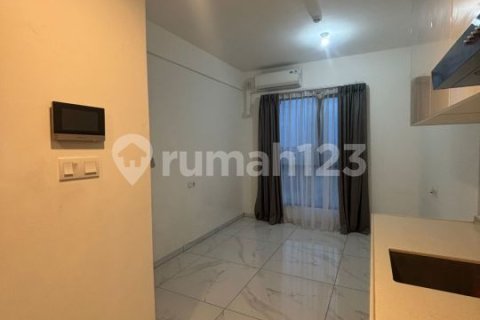 Studio Apartment in Pinang, Tangerang City, Indonesia No. 13440