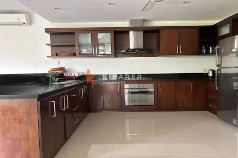 3 bedrooms Villa in Tibubeneng, Badung, Indonesia No. 11829 10