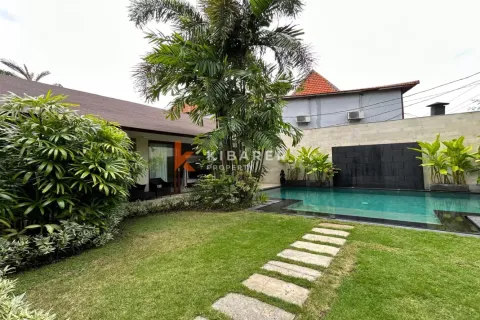 3 bedrooms Villa in Tibubeneng, Badung, Indonesia No. 11829 3