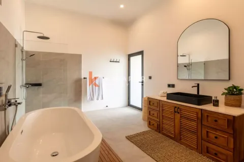 3 bedrooms Villa in Tumbak Bayuh, Mengwi, Badung, Indonesia No. 11830 22