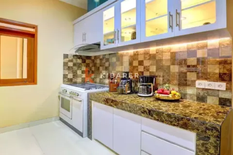 5 bedrooms Villa in Seminyak, Badung, Indonesia No. 12084 5