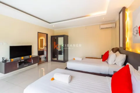 4 bedrooms Villa in Seminyak, Badung, Indonesia No. 12085 18