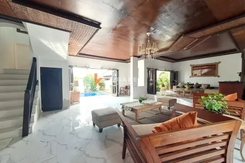 3 bedrooms Villa in Badung, Indonesia No. 12090 5