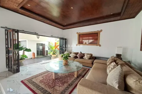 3 bedrooms Villa in Badung, Indonesia No. 12090 6