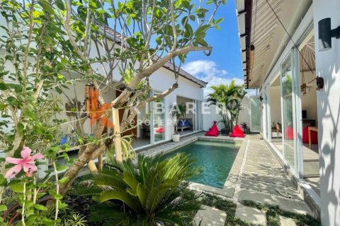 2 bedrooms Villa in Kerobokan, Badung, Indonesia No. 12578 3