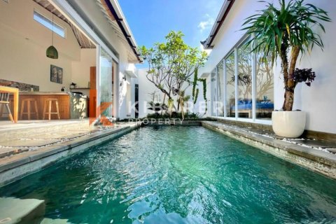 2 bedrooms Villa in Kerobokan, Badung, Indonesia No. 12578