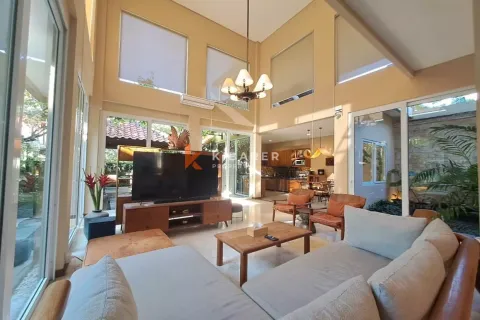5 bedrooms Villa in Seminyak, Badung, Indonesia No. 12575 9