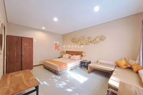 5 bedrooms Villa in Seminyak, Badung, Indonesia No. 12575 25