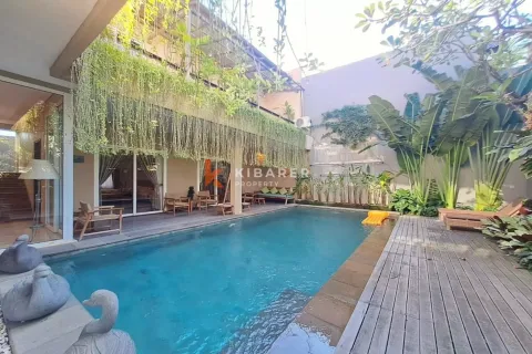 5 bedrooms Villa in Seminyak, Badung, Indonesia No. 12575 4