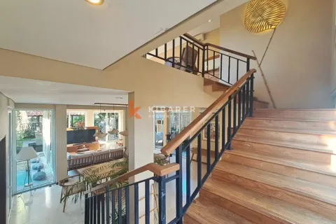 5 bedrooms Villa in Seminyak, Badung, Indonesia No. 12575 26