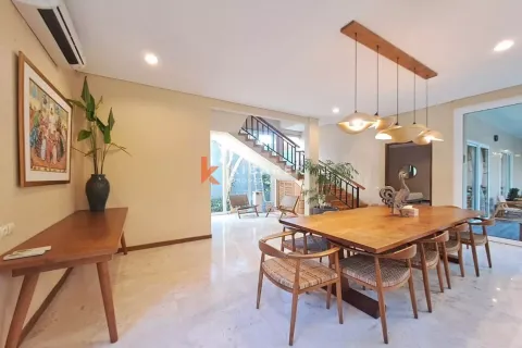5 bedrooms Villa in Seminyak, Badung, Indonesia No. 12575 13