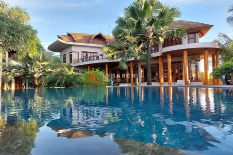 5 bedrooms Villa in Jimbaran, Badung, Indonesia No. 12576