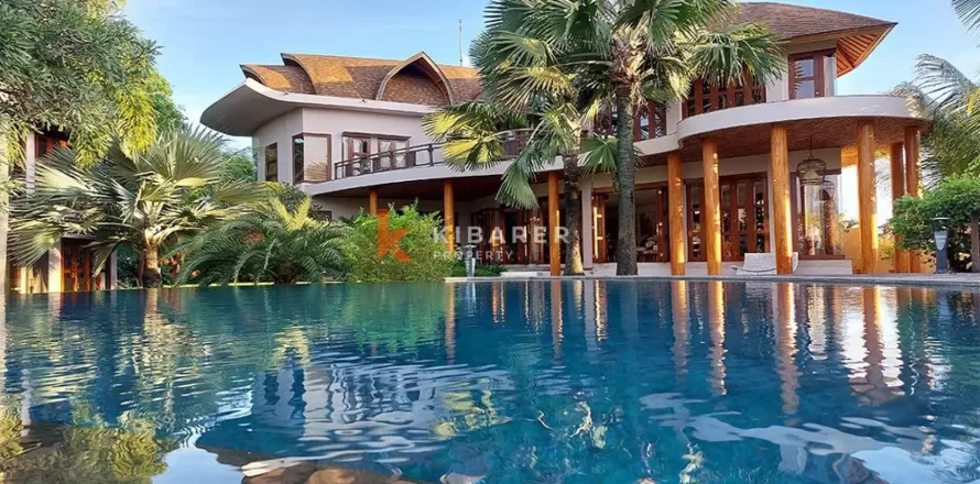 5 bedrooms Villa in Jimbaran, Badung, Indonesia No. 12576