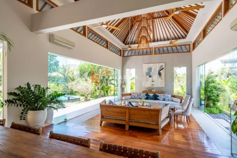 5 bedrooms Villa in Canggu, Badung, Indonesia No. 12577 11