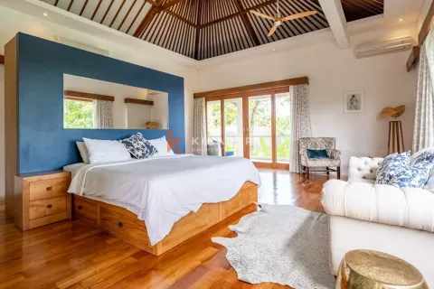 5 bedrooms Villa in Canggu, Badung, Indonesia No. 12577 14