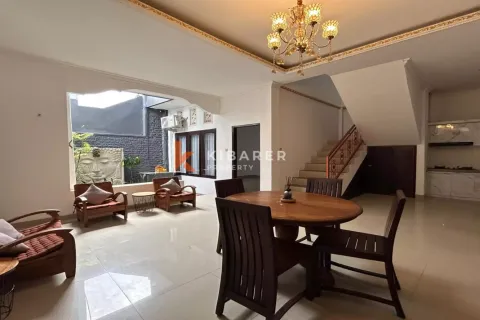 5 bedrooms Villa in Denpasar, Indonesia No. 12270 4