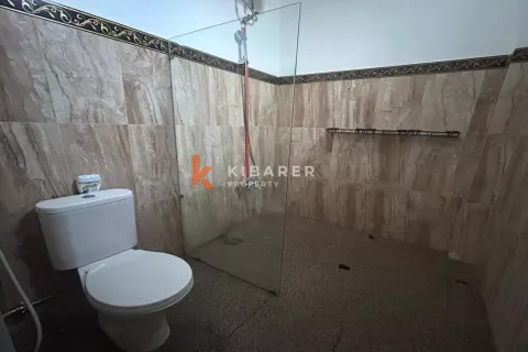 5 bedrooms Villa in Denpasar, Indonesia No. 12270 9
