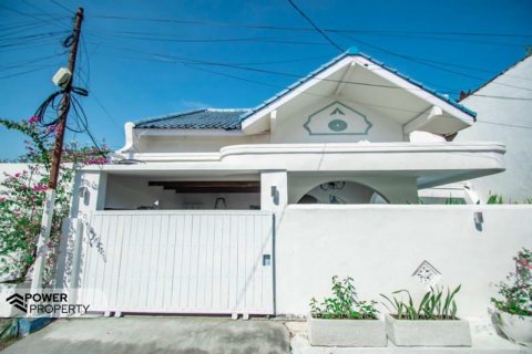 3 bedrooms Villa in Seminyak, Badung,  No. 9028 8