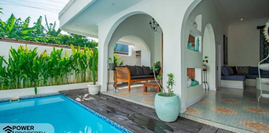 3 bedrooms Villa in Seminyak, Badung,  No. 9028
