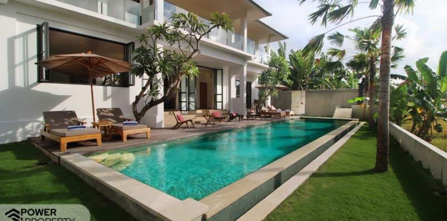 4 bedrooms Villa in Canggu, Badung,  No. 9026